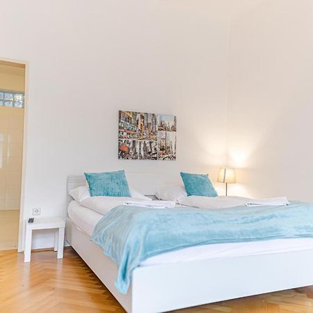 Amazing 2Br City Stay, Wiener Stadthalle Zewnętrze zdjęcie