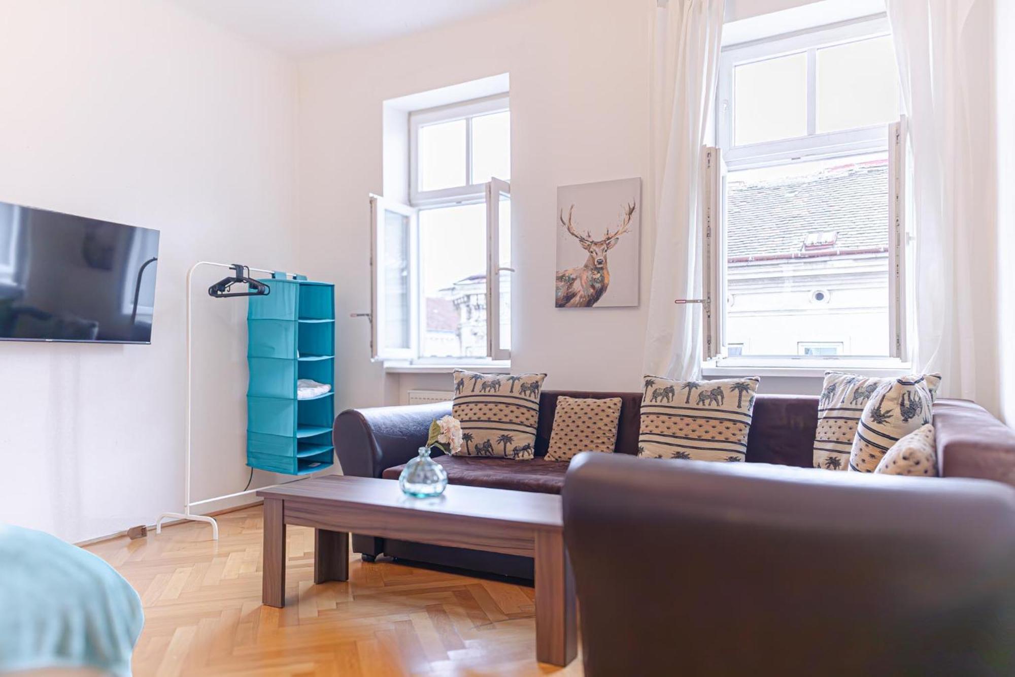 Amazing 2Br City Stay, Wiener Stadthalle Zewnętrze zdjęcie
