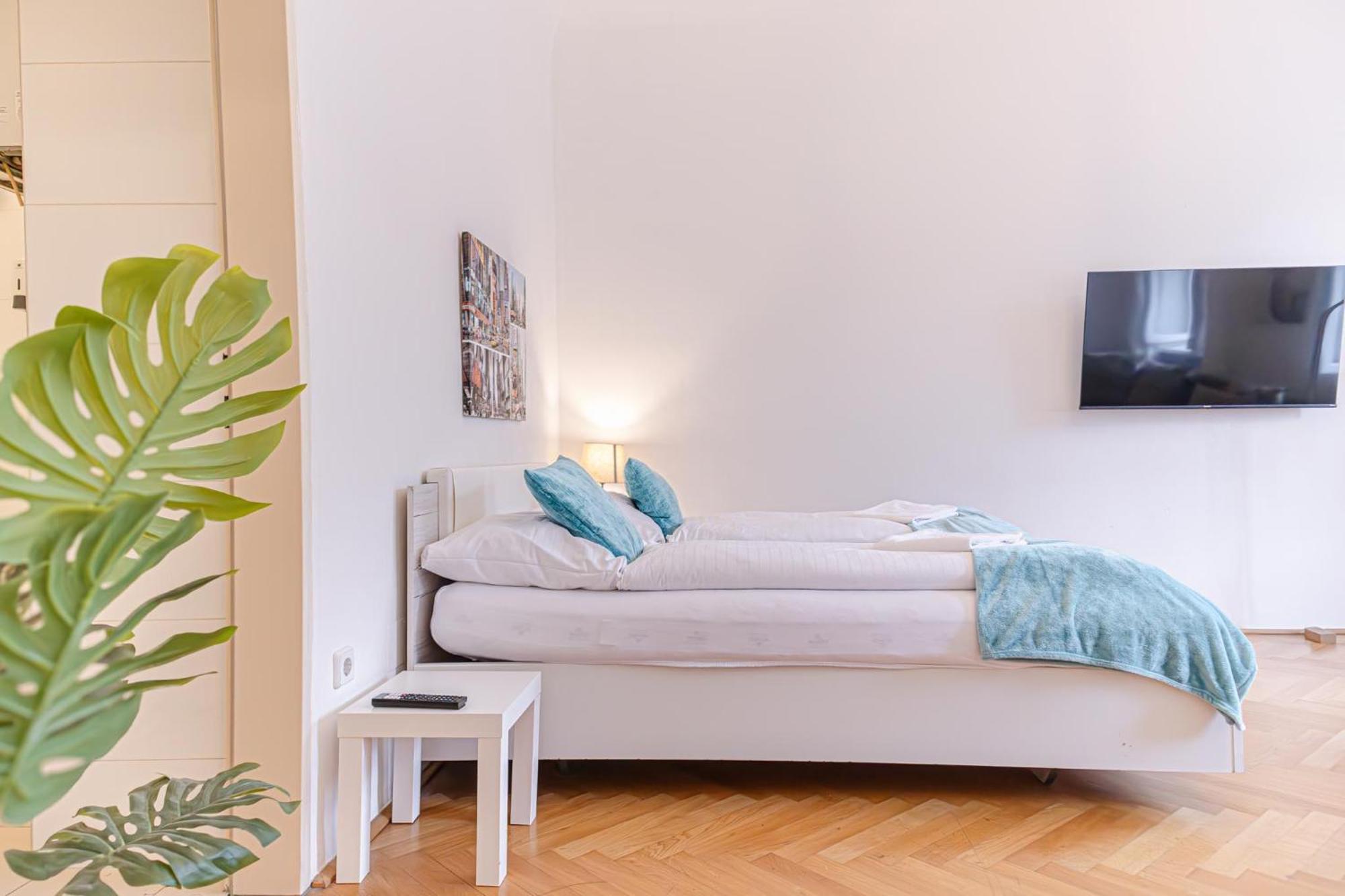 Amazing 2Br City Stay, Wiener Stadthalle Zewnętrze zdjęcie