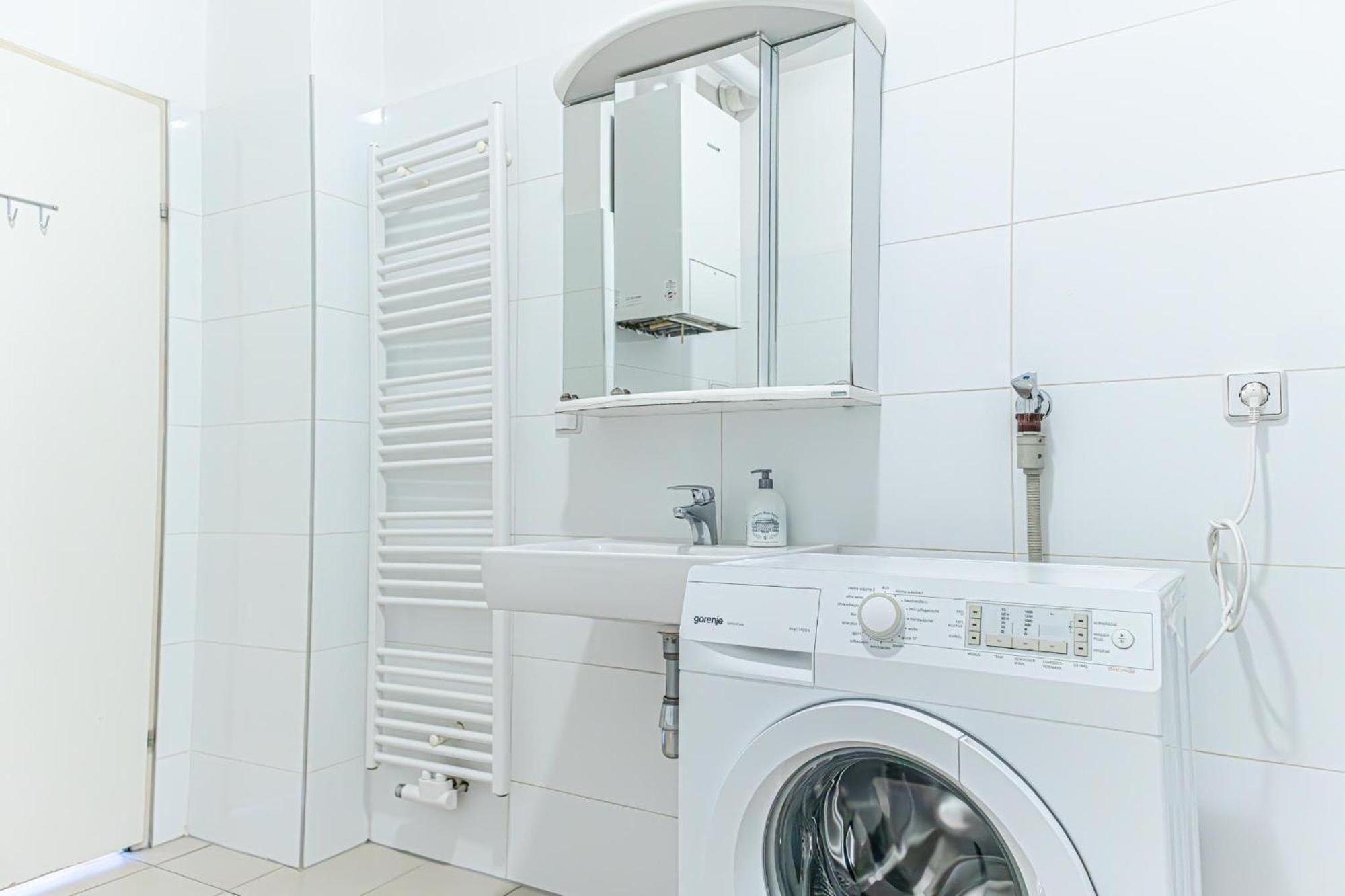Amazing 2Br City Stay, Wiener Stadthalle Zewnętrze zdjęcie